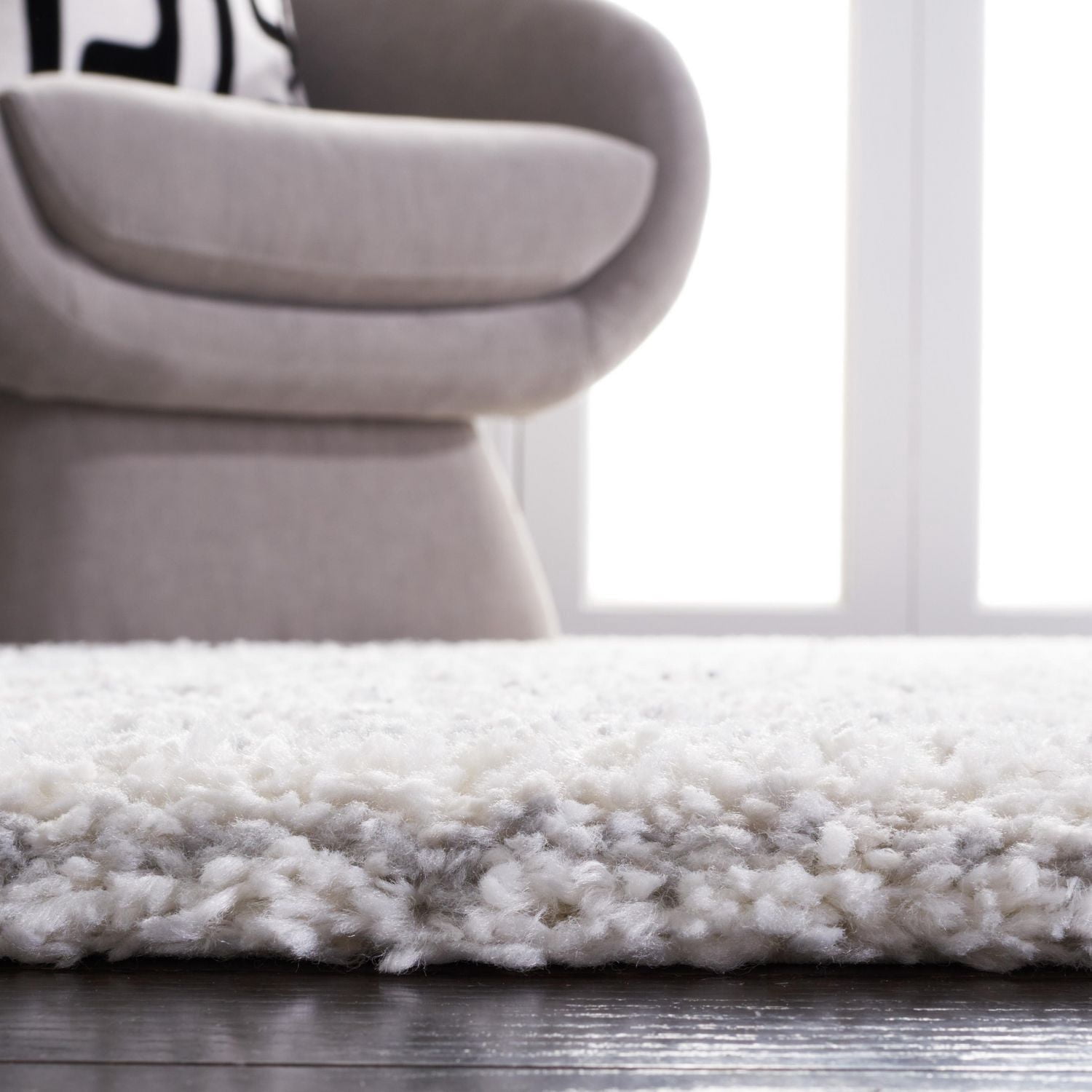 SAFAVIEH Fontana Dalia Tapis Peluche Shag Rayé