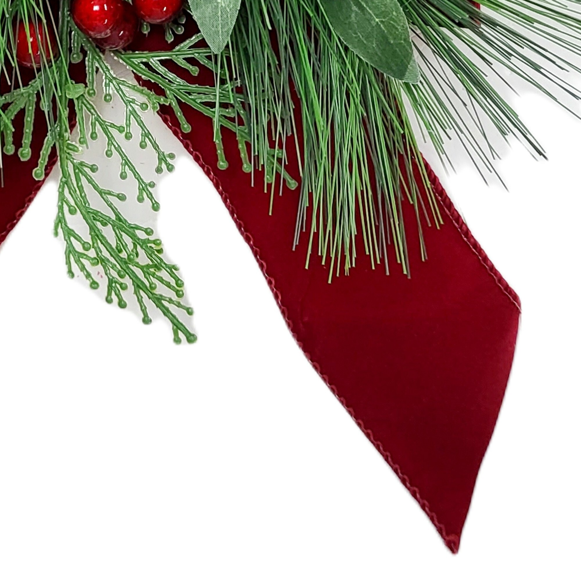 Boucle de Noël florale avec boules rouges et baies, 13 po, par Holiday Time