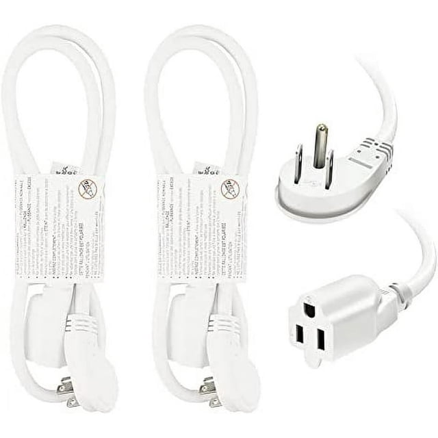 EP Lot de 2 Rallonges à Fiche Plate de 3 Pi avec un Profil Bas, design Blanc, avec 16 AWG Câbles à 3 Broches Mise à la Terre. Comprend Deux Cordons de 3 Pieds avec des Gaines en Vinyle Durables Qui Résistent à l'Humidité, à l'Abrasion et au Soleil. Conçu pour une Utilisation Intérieure avec une Cote d'Ampli max de 13A, une Tension max de 125V et une Capacité de 1625W. Certifié UL avec Pales Renforcées et Fiches Moulées pour une Durabilité Accrue