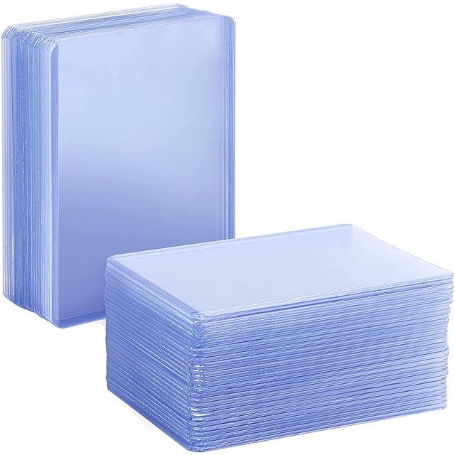 ORUYROP 100 Pcs Protège-Cartes en Plastique Rigide pour Cartes à Échanger, Cartes de Sport et Cartes de baseball, Format 3 x 4 Pouces, en Matériau PVC durable. Protecteurs de Cartes Transparents Présentés en Empilage, Idéal pour Protéger les collections contre les Égratignures et les Dommages.
