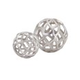 thumbnail image 1 of IMAX 10464-2 Trisha Yearwood Banques Extérieures Sphères&44; Argent - Lot de 2, 1 of 1