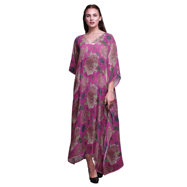 Bimba Kaftan Floral pour Femmes, Tenue d'Intérieur de Vacances, Robe Maxi, Couvre-Maillot de Plage en Taille 4X-5X. Ce long Kaftan Présente une Impression Numérique Florale Vibrante sur un Tissu georgette poly Léger. Il a une Encolure en V, de Longues Manches kimono et une Coupe Ample pour un Confort Maximal. le Kaftan Mesure 52 Pouces de Longueur et Convient comme Vêtement de Jour, Tenue de Nuit Ou comme Couvre-Maillot de Plage Ou de Bord de Piscine. Conçu pour l'Élégance et le Confort.