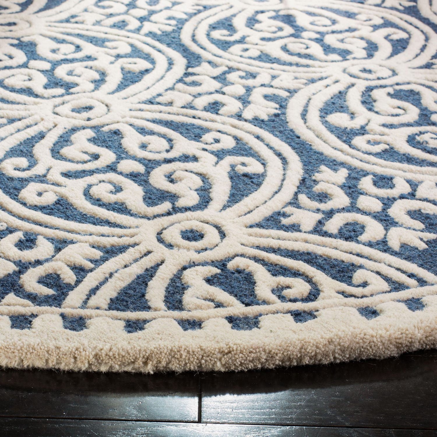 SAFAVIEH Cambridge Leslie Geometric Area Rug