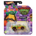 thumbnail image 2 of Hot Wheels Character Cars Véhicule sous licence TMNT Michelangelo, 2 of 5