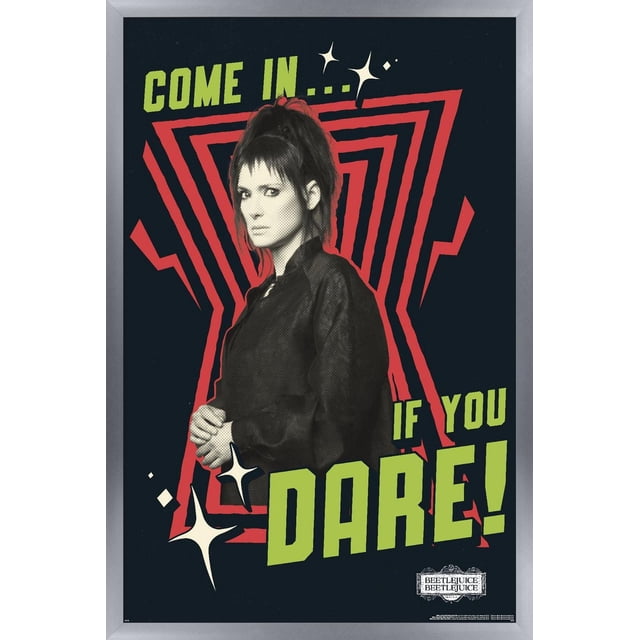 Beetlejuice Beetlejuice - Affiche Murale « Viens Si Tu Oses », 14,725 Po x 22,375 Po Encadrée, Représentant une Figurine en Veste Noire sur Fond Sombre avec une Forme de Sablier Géométrique Rouge et un Texte Vert Audacieux « Viens... Si Tu Oses! » Accentué d'Éclats d'Étoiles Blancs, Convient à la Décoration Murale de Chambre, Bureau Ou Dortoir.