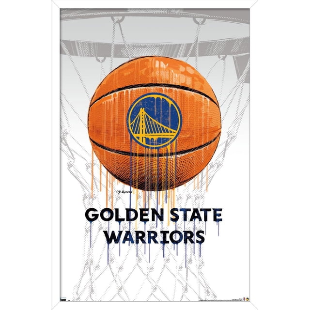 NBA Golden State Warriors - Affiche Murale Drip Ball 20, 22,375 Pouces x 34 Pouces, Montre un Grand Ballon de basketball orange avec le logo Golden State Warriors en Effet Goutte de Peinture Bleu et Jaune, sur un Subtil Panier de basketball Gris et un Fond en Filet sur Papier d'Affiche Lustré, Convient pour Décorer des Chambres, des Bureaux Ou des Espaces pour Amateurs de sports.