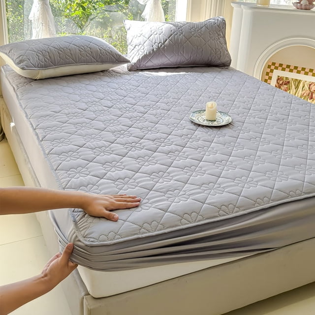 Uscallm Mattress Protector 90x200cm Non-Slip Waterproof Bed Cover, Breathable Soft Polyester Fiber Mattress Pad, Fitted Sheet for Deep Pocket Mattress, All Season Bedding Protection