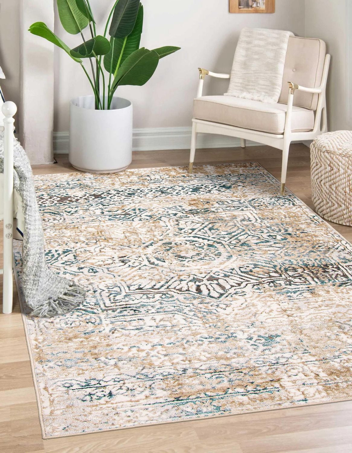 ECARPET Zoe Traditional Area Rug for living room, bedroom, dining entrance, hallway and more.