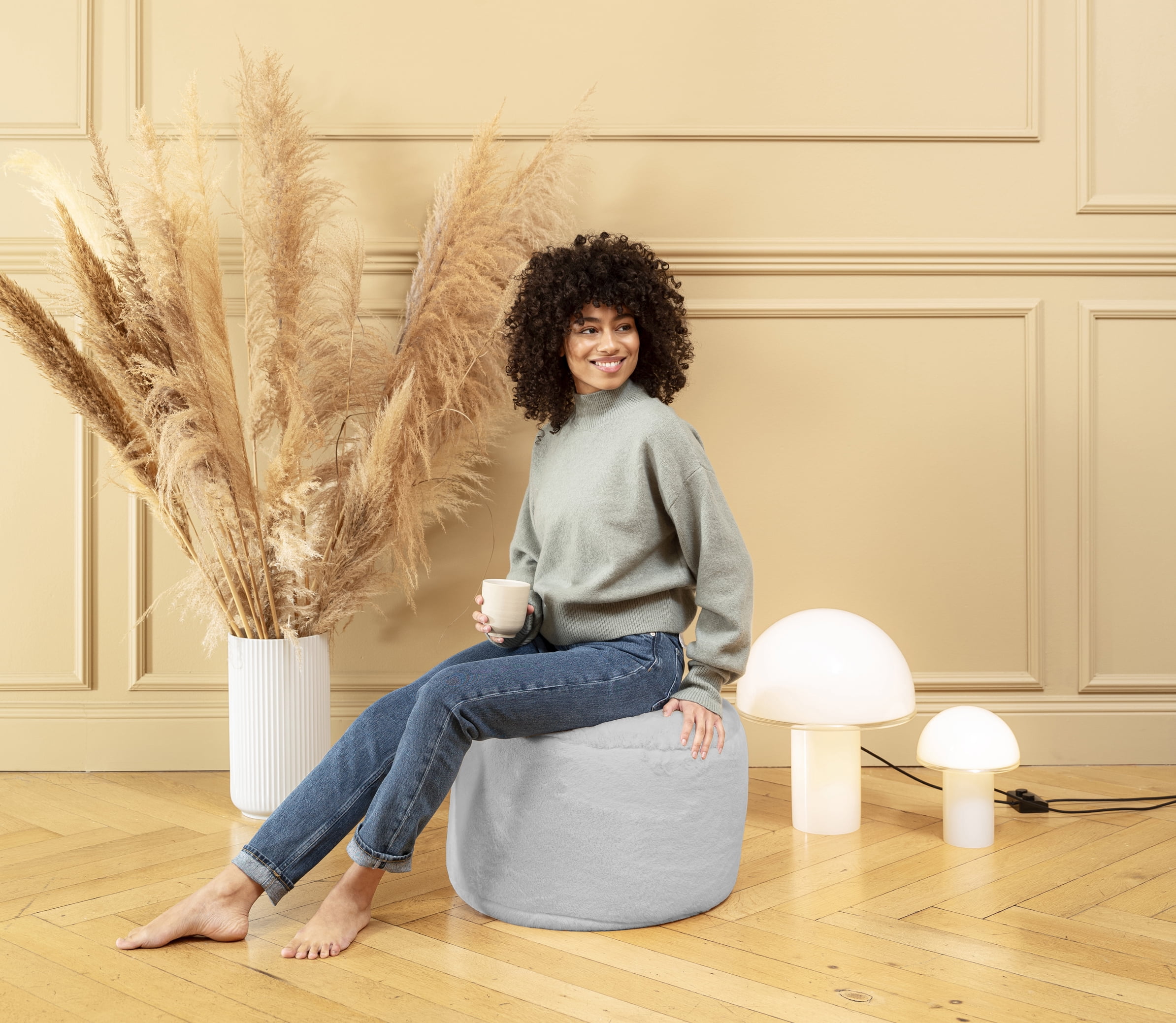 Gouchee Home Dotcom Softy Faux Fur Grey Pouf – Round Bean Bag Ottoman with Ultra-Soft Texture, Lightweight & Versatile Seating for Living Room or Office