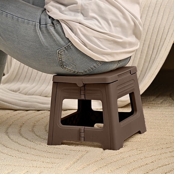 UsRHHA Small Folding Stool, Lightweight Plastic Stool for Home Garden, Portable Foldable Stool for Patio Balcony