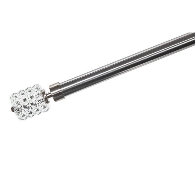 Ensemble de Tringle à Rideaux 25/28 mm (Impérial - Nickel)(28-48) Montrant un Gros Plan d'Une Tringle à Rideaux en Métal Fini Nickel avec un Embout motif Impérial Cristal Clair, Conçu pour s'Adapter aux Fenêtres de 28 à 48 Pouces de Large, Résistant à la Rouille et Facile à Nettoyer avec un Chiffon Humide, Convient aux Habillages de Fenêtre Élégants.