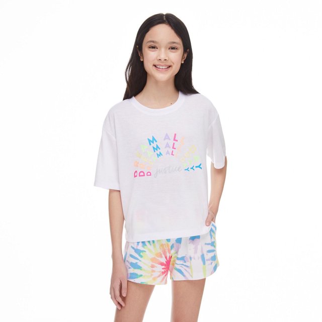 Justice Ensemble Court pour Filles avec Masque 3 Pcs Comprenant un T-Shirt en Tricot jersey Blanc à Manches Courtes avec Encolure Ras du Cou et Imprimé Graphique à l'Avant Coloré, Assorti à des shorts en Molleton Doux à Imprimé Teinture sur Nœuds Multicolore avec Taille Élastique, Idéal pour des Vêtements de Nuit Confortables.