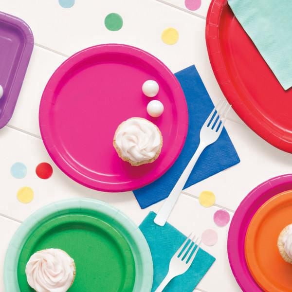 Assiettes plates rondes rose vif de 23 cm (9 po) de Unique Industries, paquet de 20