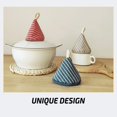 thumbnail image 3 of Mini Four Mitaines Porte-Pot de Cuisson Pinces Triangle Poignée en Coton Résistant à la Chaleur pour Batterie de Cuisine (2 Pack Beige), 3 of 6
