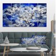 thumbnail image 1 of Fleur Fractale de Chrysanthème Blanc - Grande Impression sur Toile Florale, 1 of 4