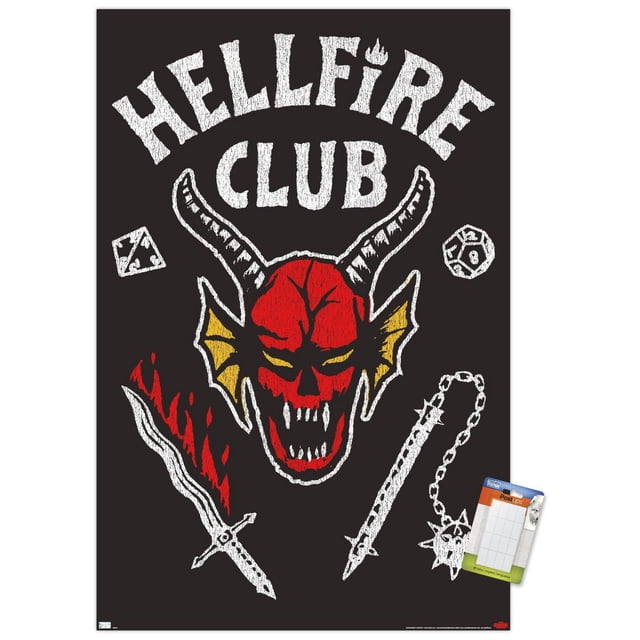 Netflix Stranger Things : Saison 4 - Affiche Murale du Hellfire Club, 14,725 Pouces x 22,375 Pouces Encadrée, Représentant un Crâne de Démon Rouge aux Yeux Jaunes, des Cornes Blanches et des Dents Tranchantes sur un Fond Noir. Au-Dessus, un Texte Blanc Usé Lit « Hellfire Club ». Autour du Crâne, des illustrations de Style Craie Blanc d'Une Épée Flamboyante, d'Une Masse à Picots, d'Un Fléau et d'Un