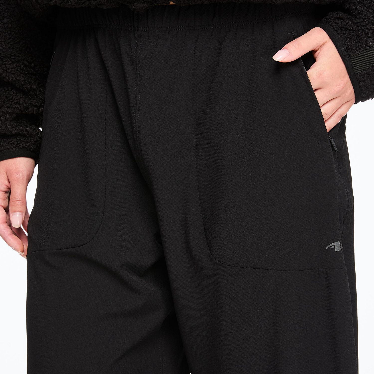 Athletic Works Women's Barrel Leg Pant