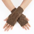 thumbnail image 2 of Gants Sans Doigts Chauds pour Femmes Mitaines Convertibles Mode Fleurs, 2 of 6