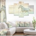 thumbnail image 1 of Cheval Blanc Fantastique - Impression Artistique sur Toile d'Animal, 1 of 3