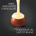 thumbnail image 2 of Lindor Halloween Sachet Lait & Blanc "Fantôme" 150g, 2 of 8