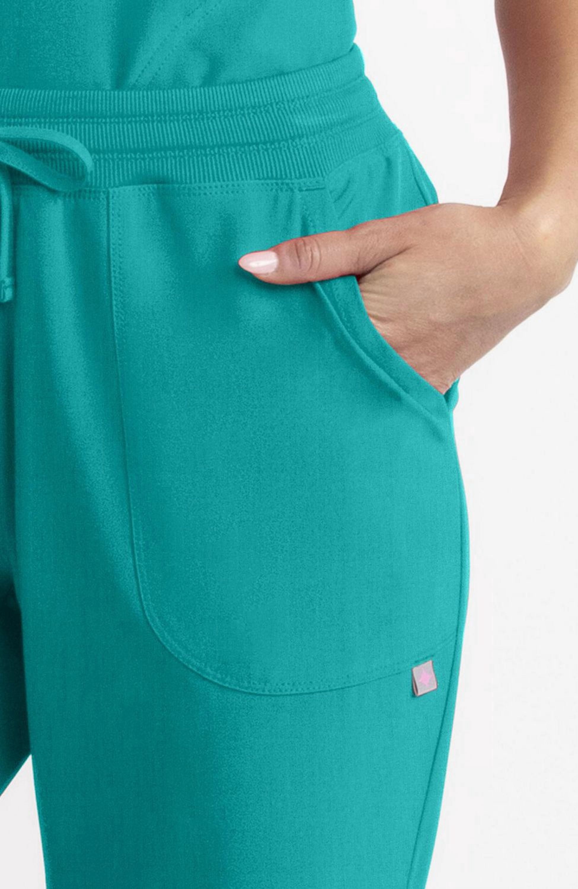 Pantalon médical cargo à jambe fuselée et cordon de serrage la collection Fashion Scrubstar pour femmes, tailles XS–3XL