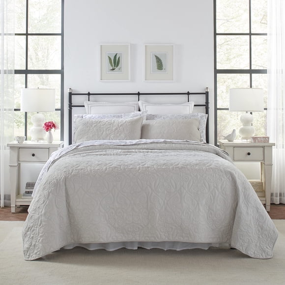 Laura Ashley Felicity Collection Ensemble de Courtepointe - 100 % Coton, Réversible, Literie Toutes Saisons avec Taie(s) Assortie(s), Prélavé pour Plus de Douceur, Grand Lit, Gris Doux