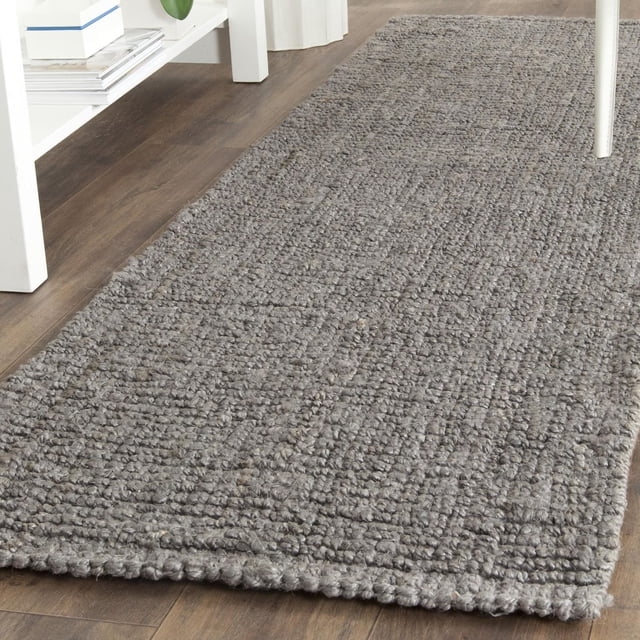 Safavieh Tapis d'Aire en Fibres Naturelles Levi Tressé Gris avec Tissage Texturé en sisal Tressé sur Plancher de Bois Franc à Côté d'Une table et d'Une Tablette Blanches, Idéal pour la Déco de Maison Côtière Ou Décontractée et Convient comme Coureur de Couloir.