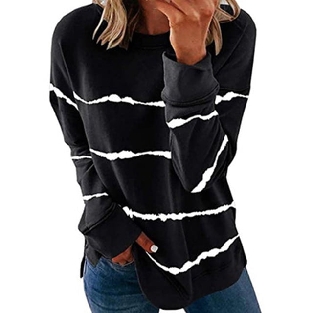 hoksml Vêtements d'Automne Mode Femme T-Shirt à Col Rond à Manches Longues Présentant une Coupe Ample Décontractée avec une base Noire et un Imprimé à Rayures Horizontales Blanches. Fabriqué en polyester Léger, Ce Chemisier Est Doux et Confortable, Convient aux Tenues Décontractées, aux Fêtes Ou aux Vacances. Stylé avec des jeans, Il Offre un Style Décontracté et Tendance.