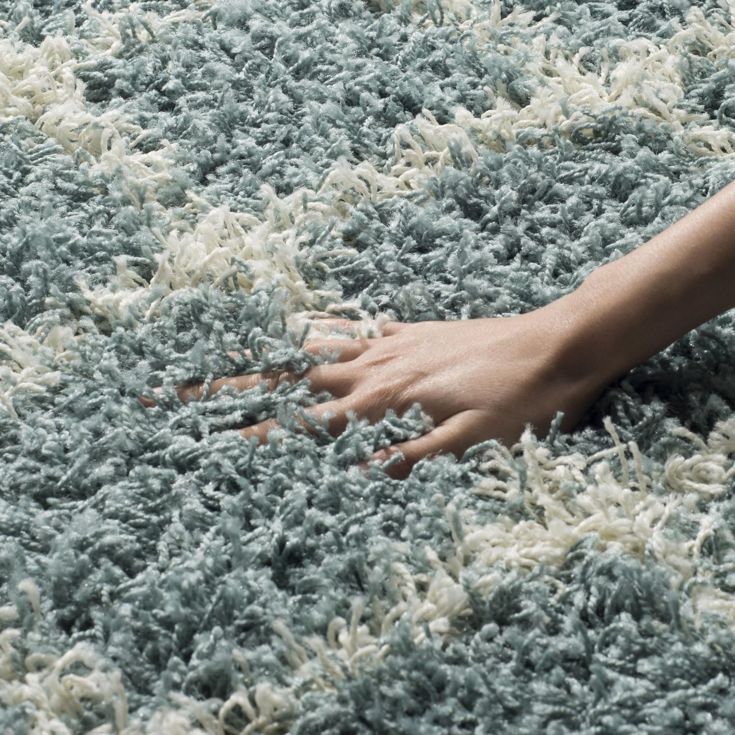 Safavieh Layla Tapis Géométrique Shag