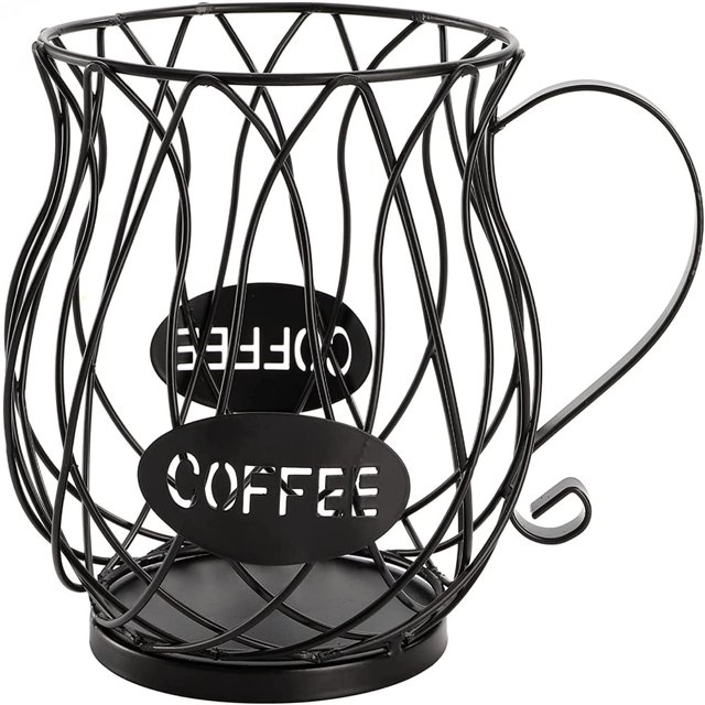 Dosaele Porte-Gobelet K Café Pod Holder en Métal Noir avec un design unique en Forme de Tasse de Café. Présente une structure Ajourée pour la circulation de l'Air et le Séchage, Convient pour Ranger jusqu'à 12 K-cups Ou 25 Dosettes de Café. construction en Fer Durable avec une Finition Peinte, Idéal pour le Rangement de Dosettes de Café Ou l'Organisation des Capsules à Côté des machines à Café dans les Cuisines, Cafés Ou Hôtels.