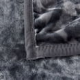 thumbnail image 3 of JML Couverture en Molleton Peluche Doux pour Lit Très Grand 83"x91 Pouces 5.7lb, Couverture Raschel 2 Plis Gris Rose Rouge, 3 of 6