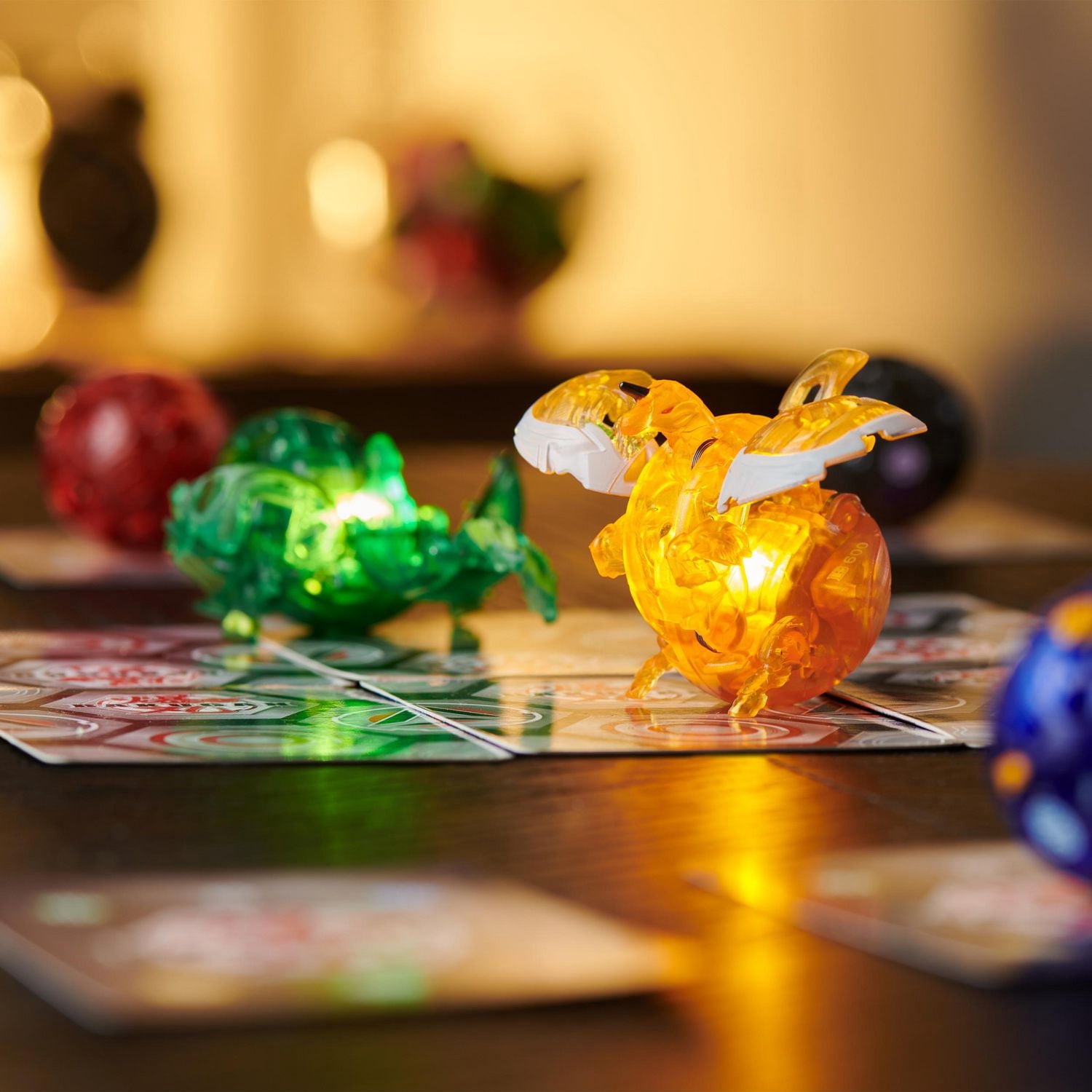 Bakugan Legends, Nova Bakugan, Pegatrix, figurines articulées lumineuses Bakugan, 1 carte Personnage et carte Portail Métallique, jouets pour garçons à partir de 6 ans