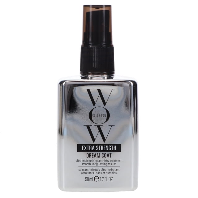 COLOR WOW Extra Strength Dream Coat Traitement Anti-Frisottis Ultra-Hydratant Bouteille de 1,7 oz avec un design Argenté Élégant et une Buse de Pulvérisation Noire. Cette solution Anti-Frisottis Procure une Hydratation Longue Durée, une protection contre la Chaleur et des Résultats Lisses pour des Cheveux Ultra Secs et Réactifs à l'Humidité. Sa Taille Compacte la Rend Adaptée aux Soins Capillaires Pratiques en Voyage.