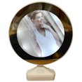 thumbnail image 1 of Cadre Photo Multi-Usage pour Table, Miroir de Maquillage avec Lumière LED, 1 of 10