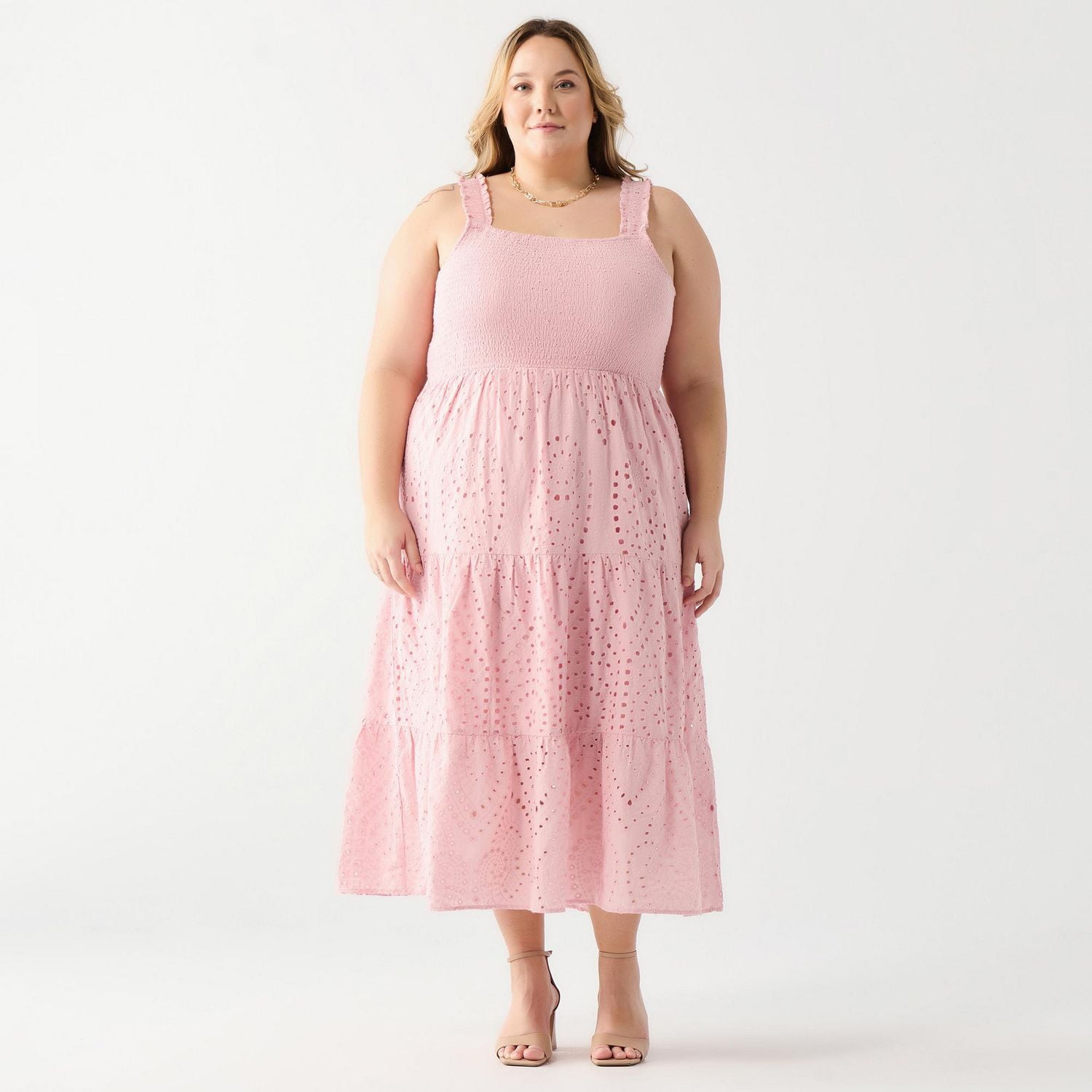 DV Robe longue à corsage smocké en dentelle et œillets