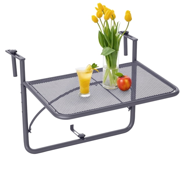 Outsunny Table Suspendue de Balcon Réglable en Métal Gris, Comprenant un Plateau en Treillis avec un vase de Tulipes Jaunes, un Verre de Jus d'Orange et une Pomme Rouge. Cette Table Pliante Est Conçue pour les Petits Espaces Extérieurs, Se Fixe aux Rampes avec des positions Réglables pour la Hauteur et l'Épaisseur du Rambarde. Convient pour Servir des Boissons, des Collations Ou comme Présentoir à Fleurs Extérieur.