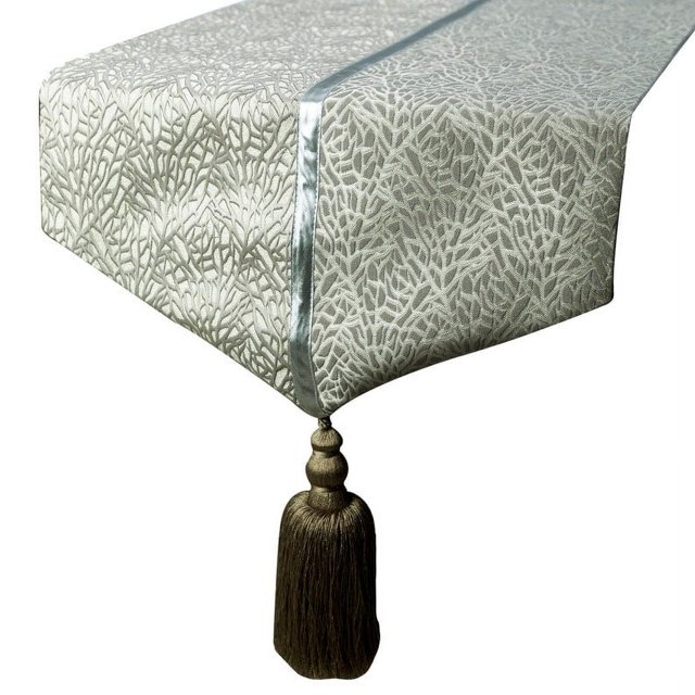Le chemin de table en argent décoratif HomeCentric 14 x 60 pouces, glands, tissu en soie, motif abstrait, style moderne, fougère argentée