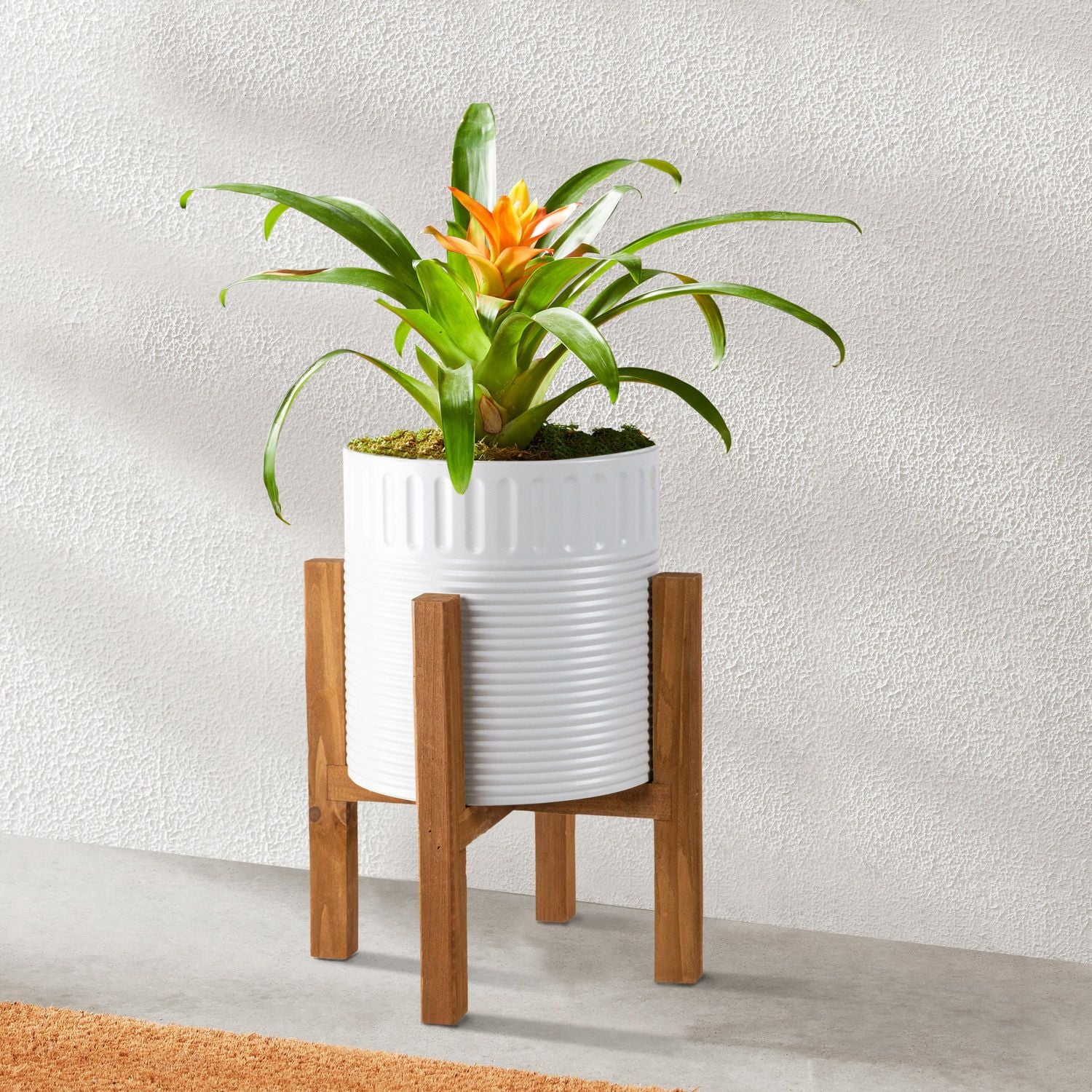 Mainstays Indoor Metal White Round Planters with Wood Stand 14.2"H