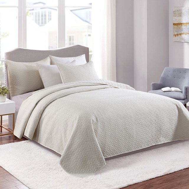 JML 3 Pieces King Quilt Set, Soft Lightweight Microfiber Bedspread,1 Quilt 2 Shams, Cream