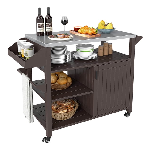 Costway Chariot de Gril Extérieur Mobile avec Table de Préparation et Étagères d'Armoire de Rangement pour BBQ, Vue avant Centrée d'Un Chariot de Préparation en Métal Brun avec Comptoir en Acier Inoxydable, Armoire à une Porte, Trois Étagères de Rangement Ouvertes, Porte-Épices et Porte-Serviettes Montés, Quatre Roulettes Pivotantes Verrouillables et Poignée de Poussée, au Total 46 Pouces x 20 Pouces x 34 Pouces; Convient comme station de Préparation Extérieure portable pour BBQ Ou Espace de Travail de Cuisine Supplémentaire.