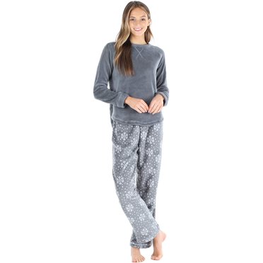 Women’s Fleece Long Sleeve Pajamas PJ Set