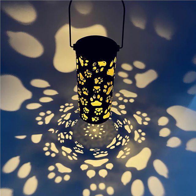 Animal Solar Lanterns Creative Outdoor Hanging Lights Solar Retro Solar Hollow Projection Lamp Smart Solar Projection Lamp for Pathway