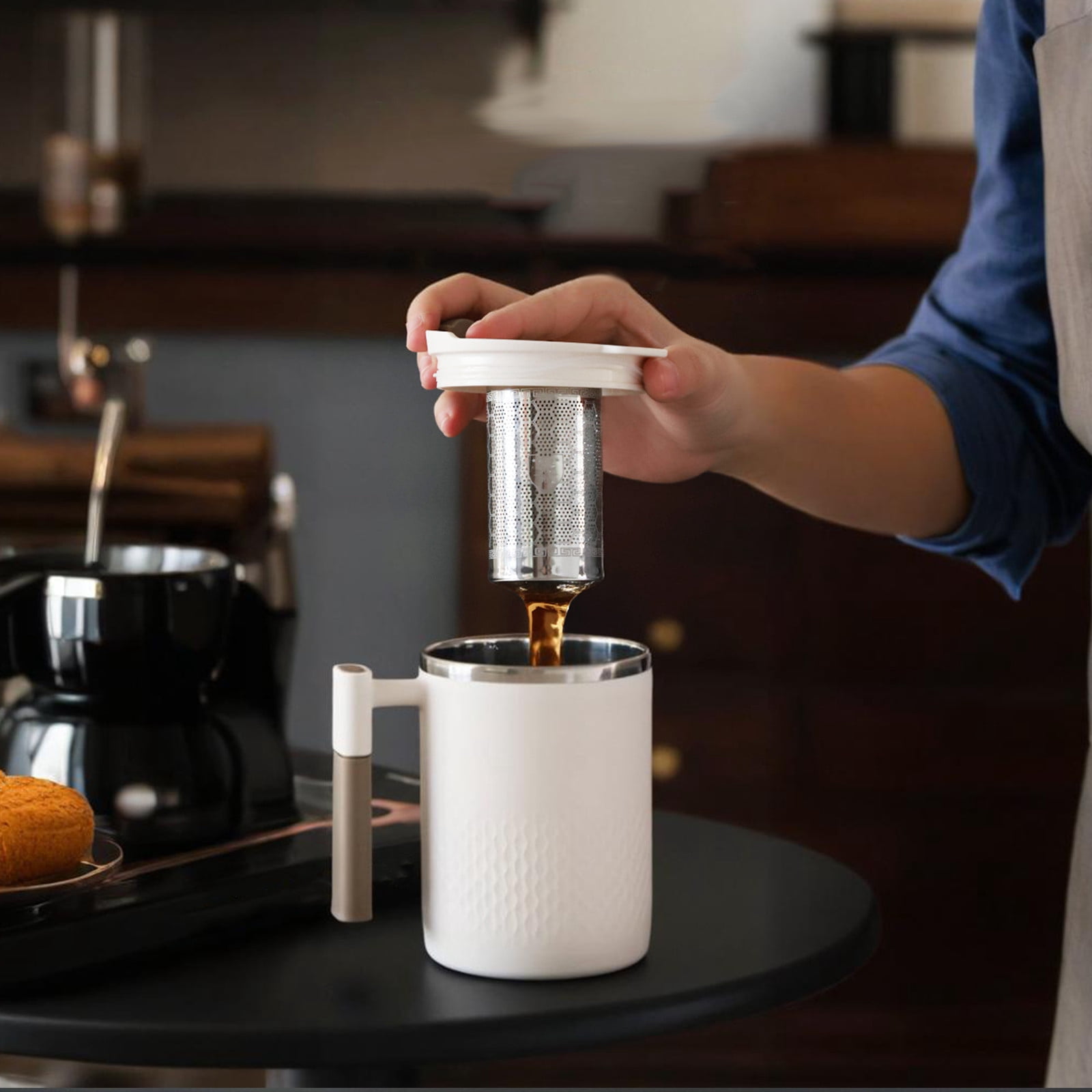 TIMIFIS Appareils de Cuisine Tasse à Café Portable à Double Couche en Acier Inoxydable avec Couvercle et Poignée Tasse à Café Isolée Chauffable par Induction pour Voyage Camping Bureau Rangement et Organisation