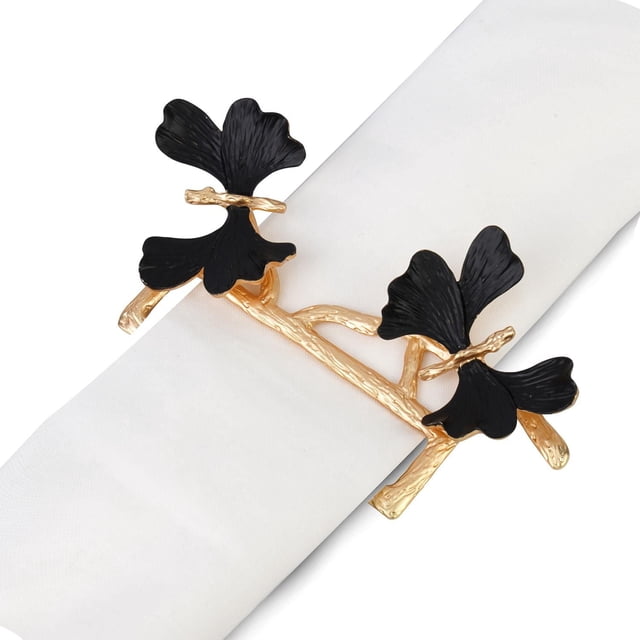 Ensemble de 4 Anneaux de Serviettes Papillon Noir et or avec branches en Métal Plaqué or et accents Papillon Noirs Détaillés, Tenant une Serviette Blanche, Idéal pour Rehausser le Linge de table et les Accessoires de Salle à Manger dans des Contextes Décontractés Ou Formels.