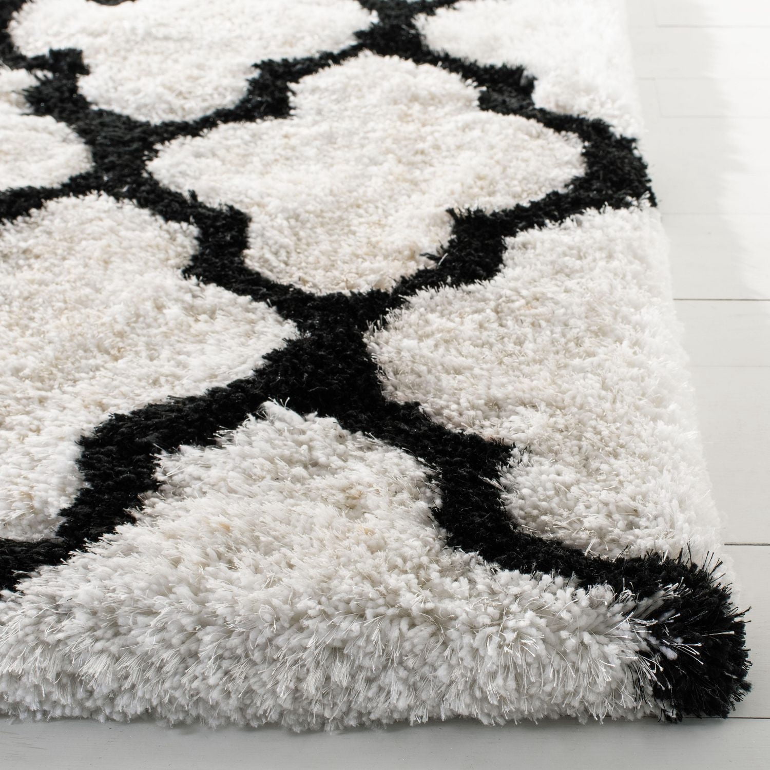 Safavieh Barcelona Anabelle Tapis Peluche Shag Géométrique