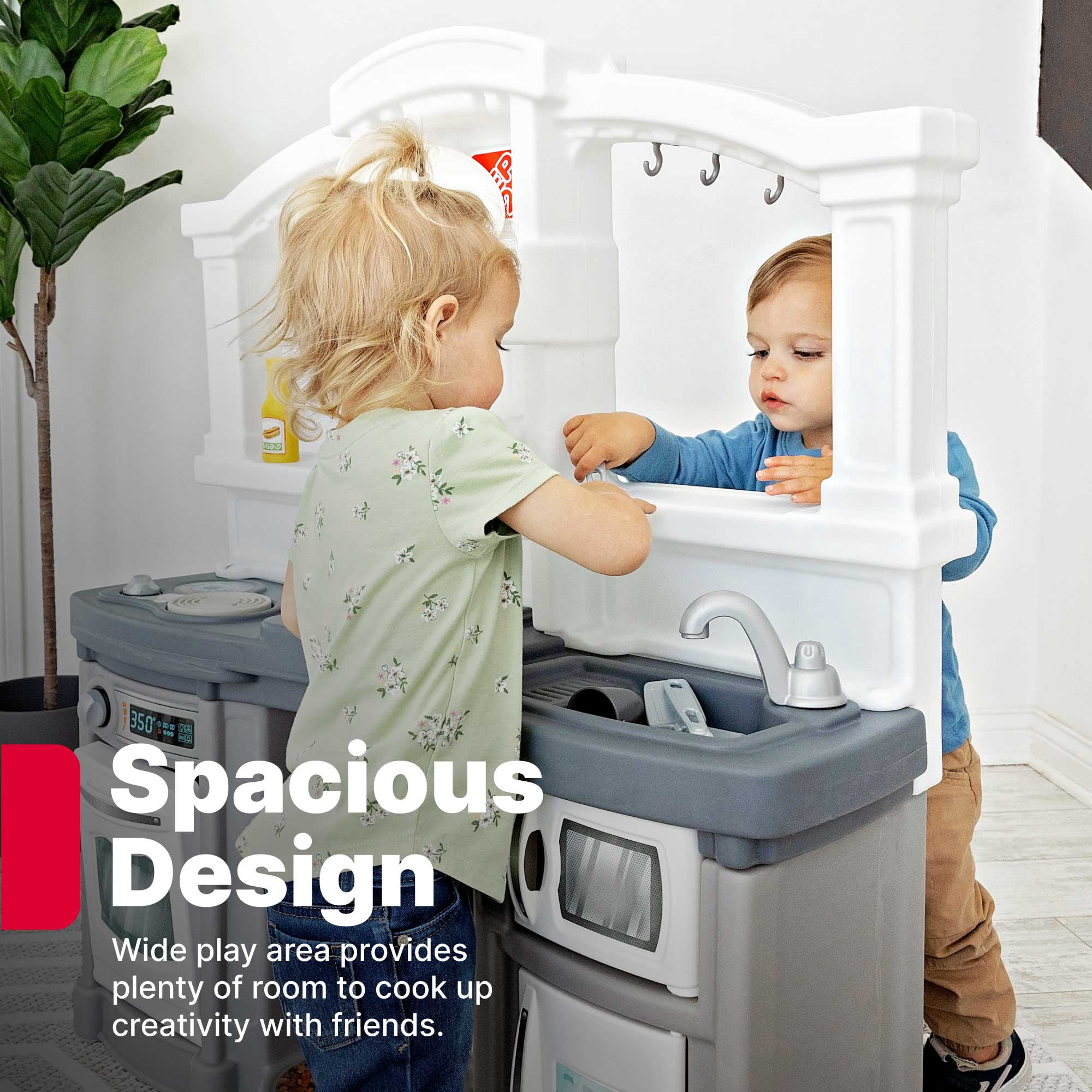 Step2 Fun with Friends – Cuisine pour tout-petits (Gris) – Inclut des accessoires – Pour les enfants de 2 ans et plus