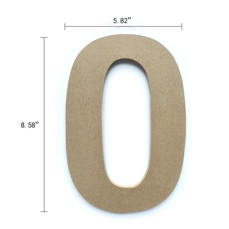 Lettre O en bois du décor Lerman