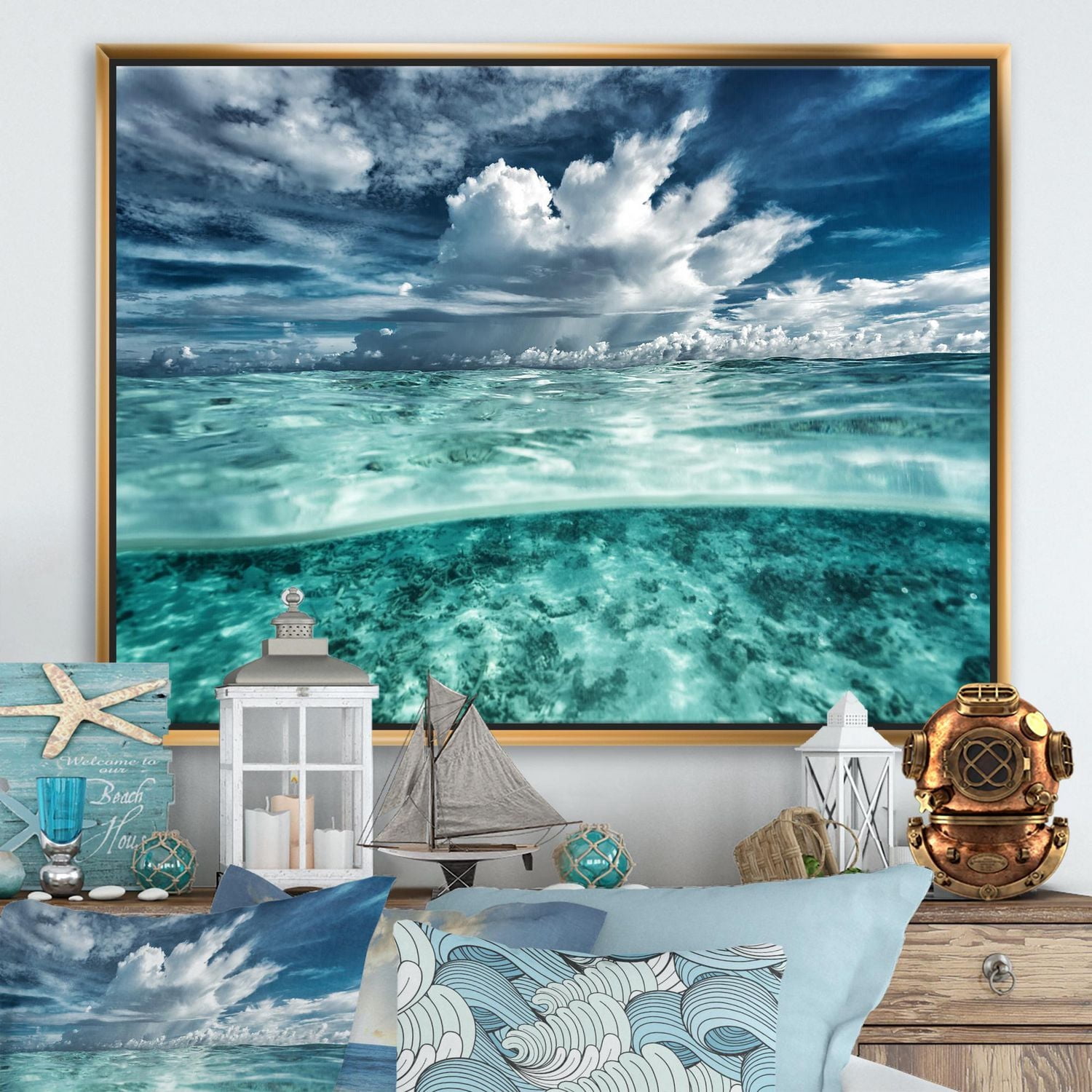 Designart Incroyable paysage sous-marin et nuages ART MURAL À CADRE FLOTTÉ