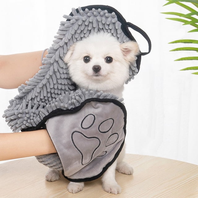 Dog Towels For Drying Dogs Soft Microfiber Bath Towel in grey color, featuring super absorbent and quick-drying microfiber material with paw print design and handles for easy use. Ideal pet towel for drying dogs and cats after baths or outdoor activities. Machine washable and measures 62x23 cm.