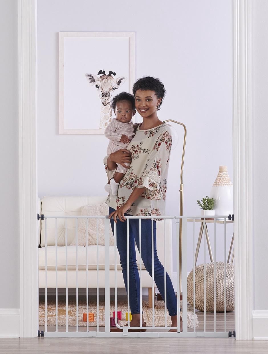 Regalo Easy Open Baby Safety Gate